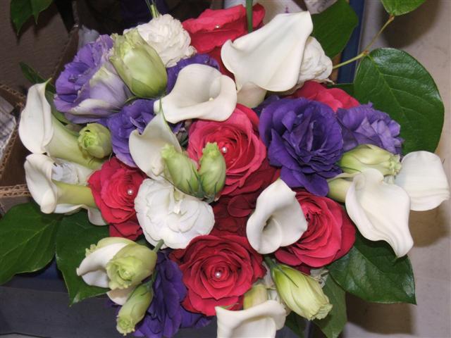 81713wedding/3corsages.jpg