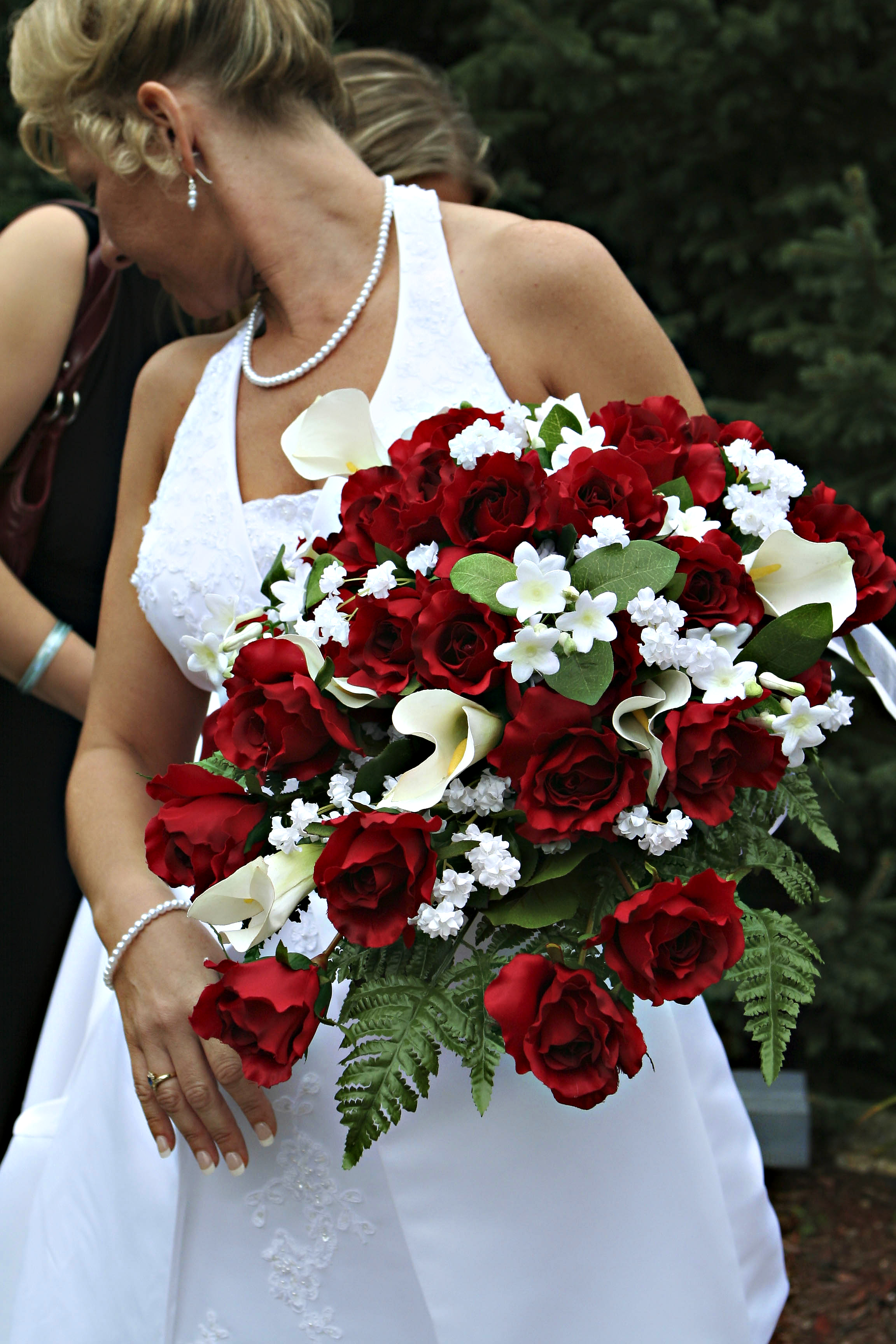 silkcascadered/silkcascade92708.jpg